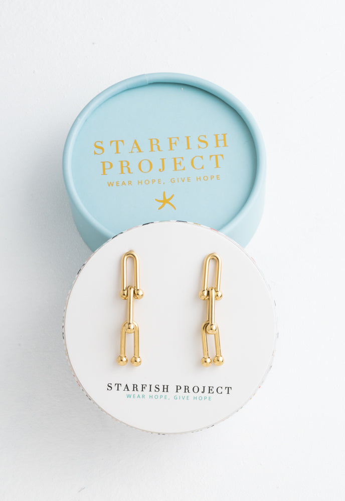 U Link Chain Earrings in Gold