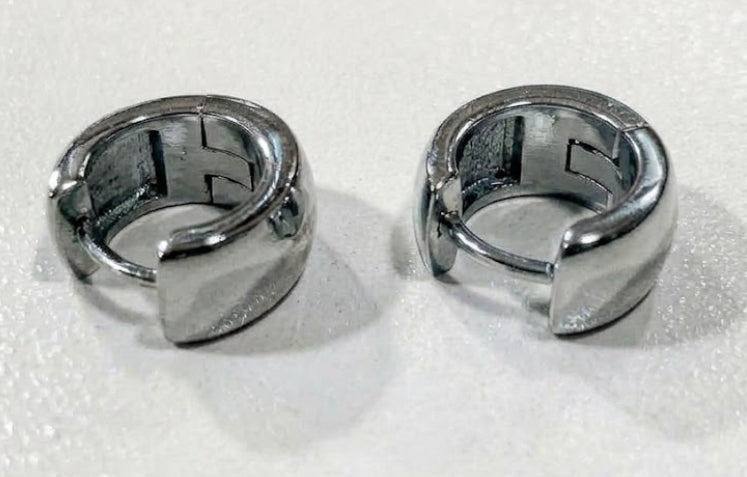 Bronwen-Exclusive Hoop Earrings-silver