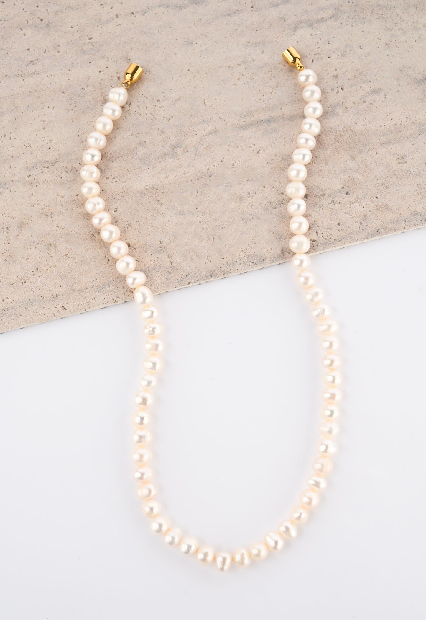 Magnetic Link Pearl Necklace