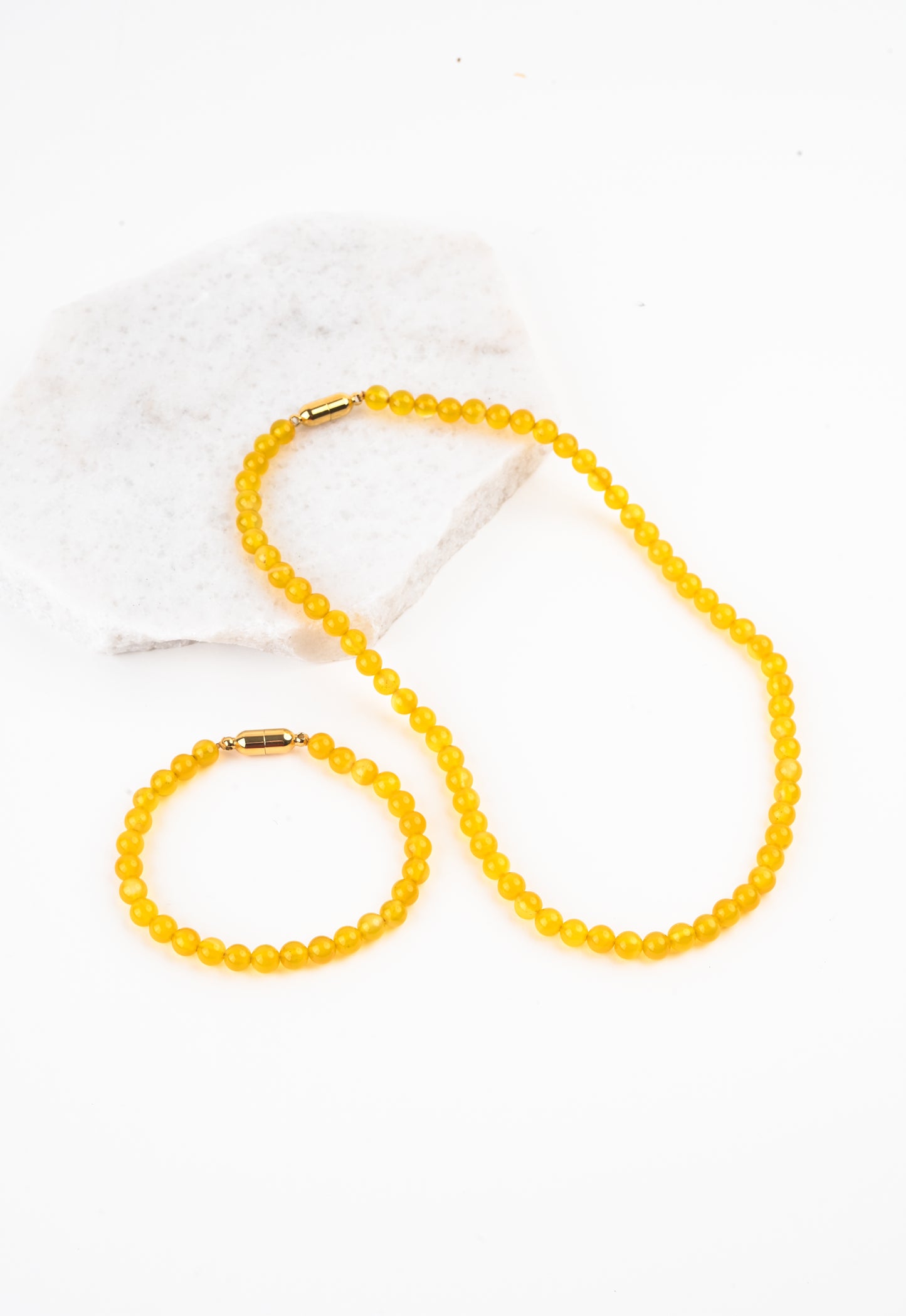 Yellew agate beads necklace and bracelet with gold closures