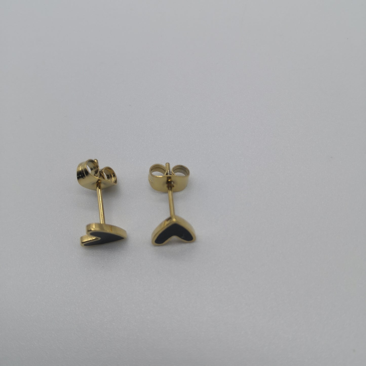 Enamel Heart Studs (black)