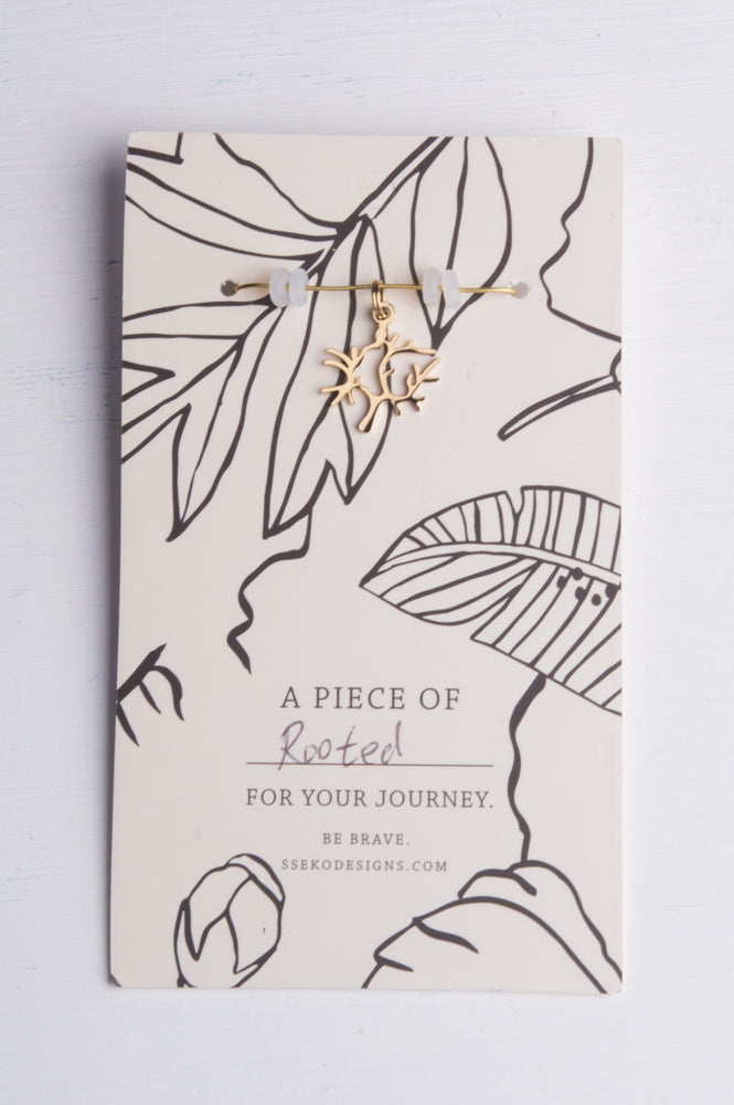 Rooted Charm(in Gold)SKBP211