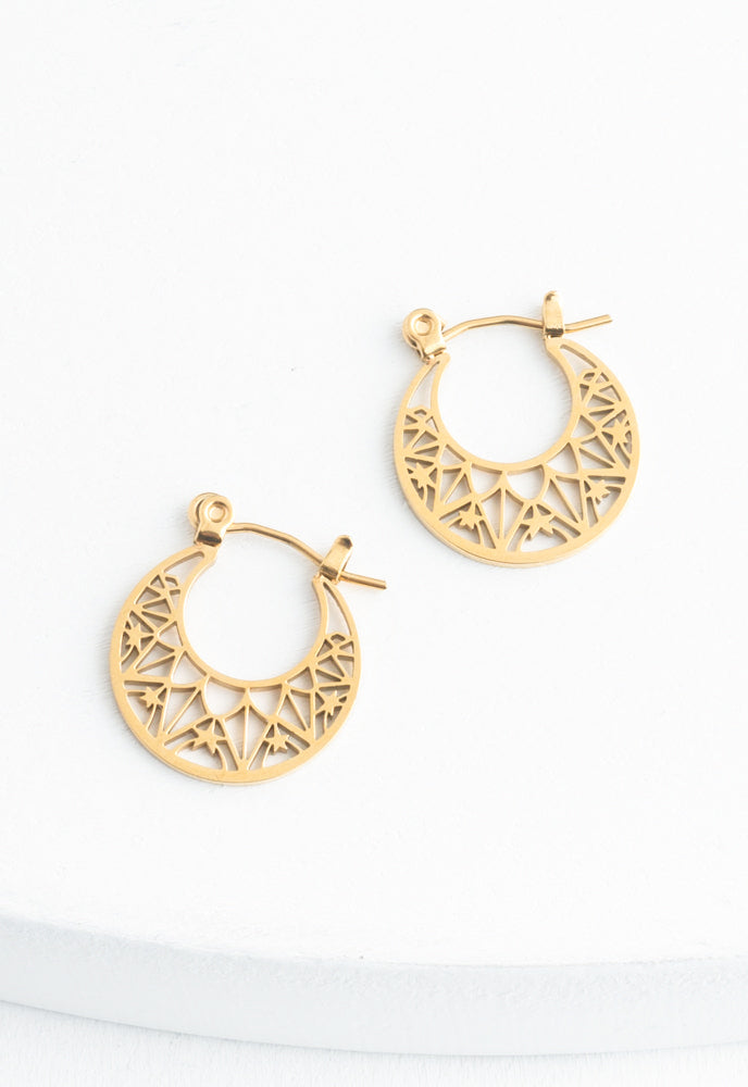 Wreath Earrings in Gold