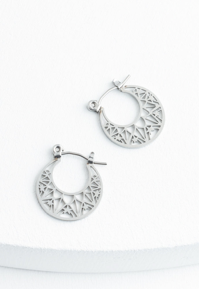 Wreath Earrings in Silver