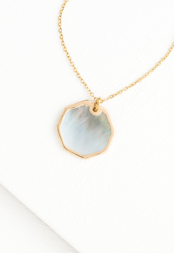 Graceful Mother of Pearl Necklace