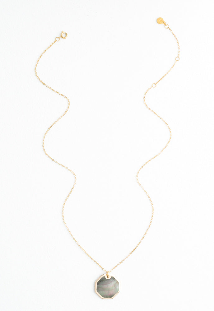 Graceful Mother of Pearl Necklace