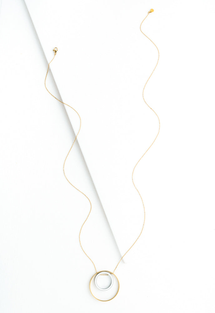 Lisa Circle Necklace