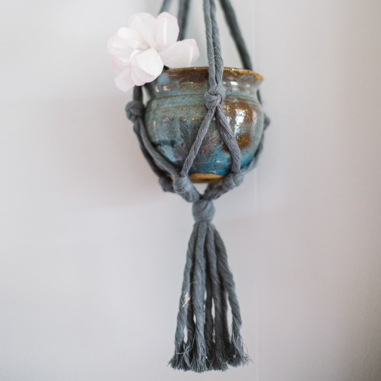 Mini Flourish Plant Hanger Blue