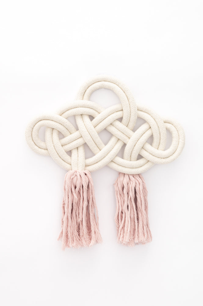 The Infinity Knot Lavender