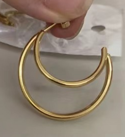 Moon Wire Gold Hoop