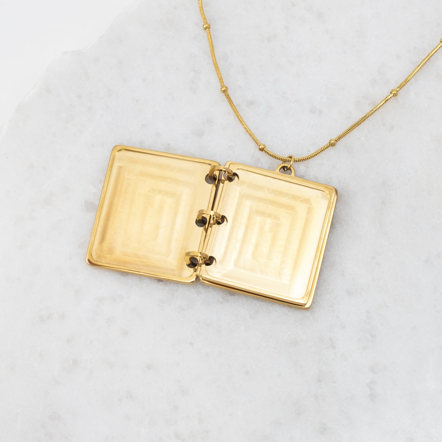 BOOK LOCKET