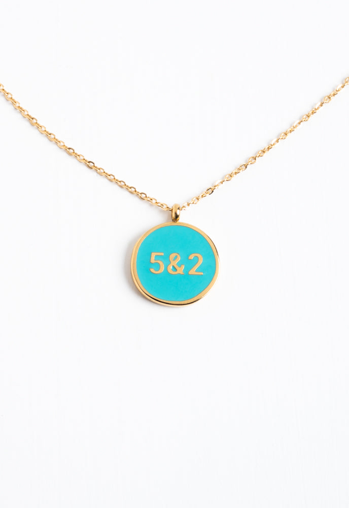 TCH-H52-JL-NL-GD-0-00 Hebrew 5 & 2 Gold Necklace