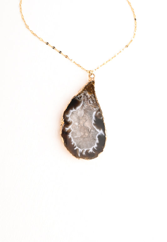Natural Beauty Agate and Gold Necklace