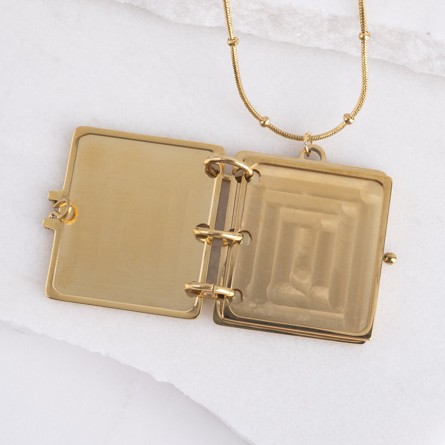 BOOK LOCKET