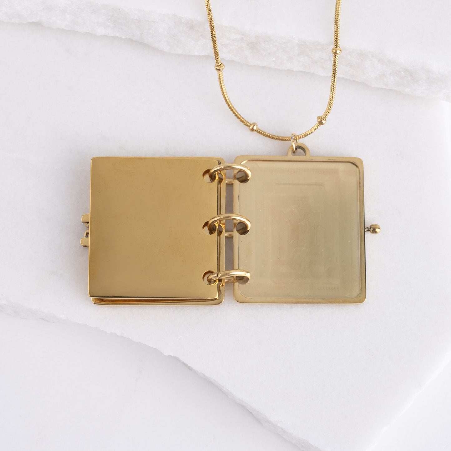 BOOK LOCKET