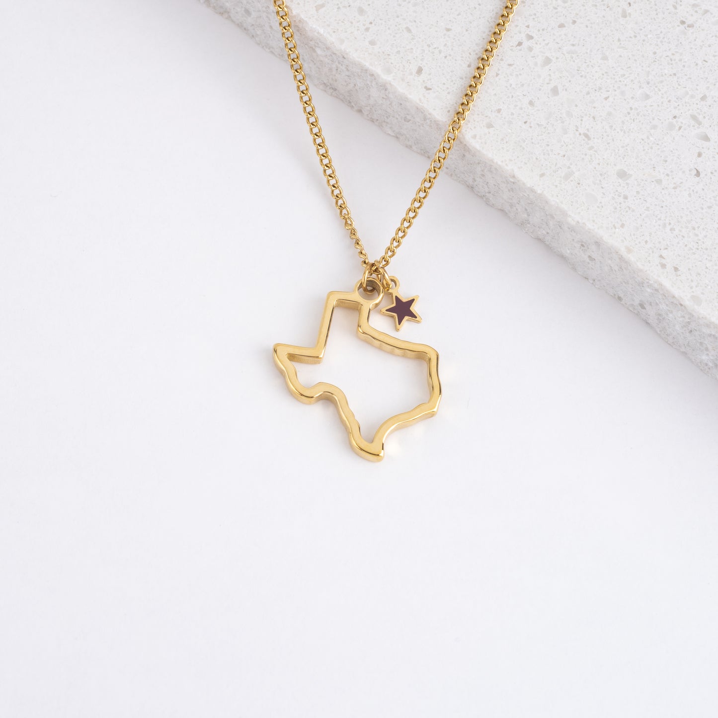 The Maroon LoneStar Necklace （with a 10mm enamel star）