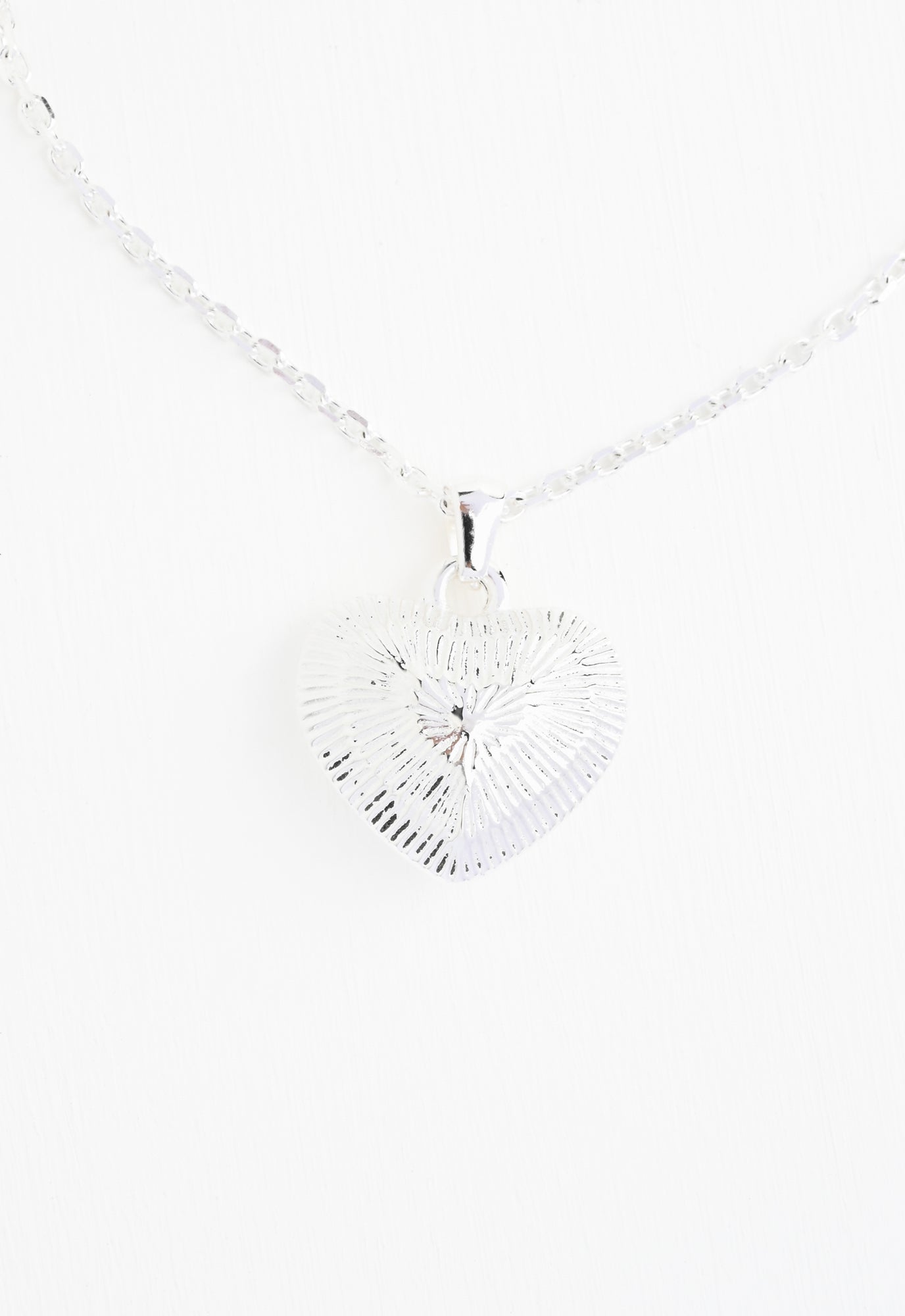 Heart Swell Necklace