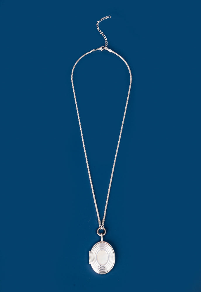 Silver Elliptical Locket  ND 5802-A