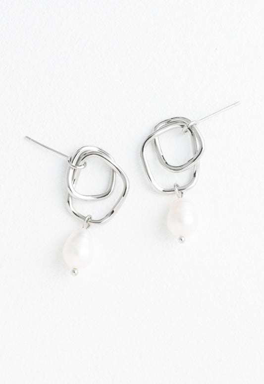 Everlasting Pearl Earrings in White Gold