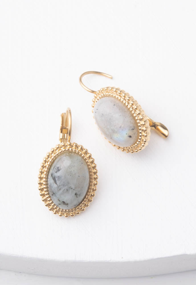 Lovable Earrings in Shimmering Silver