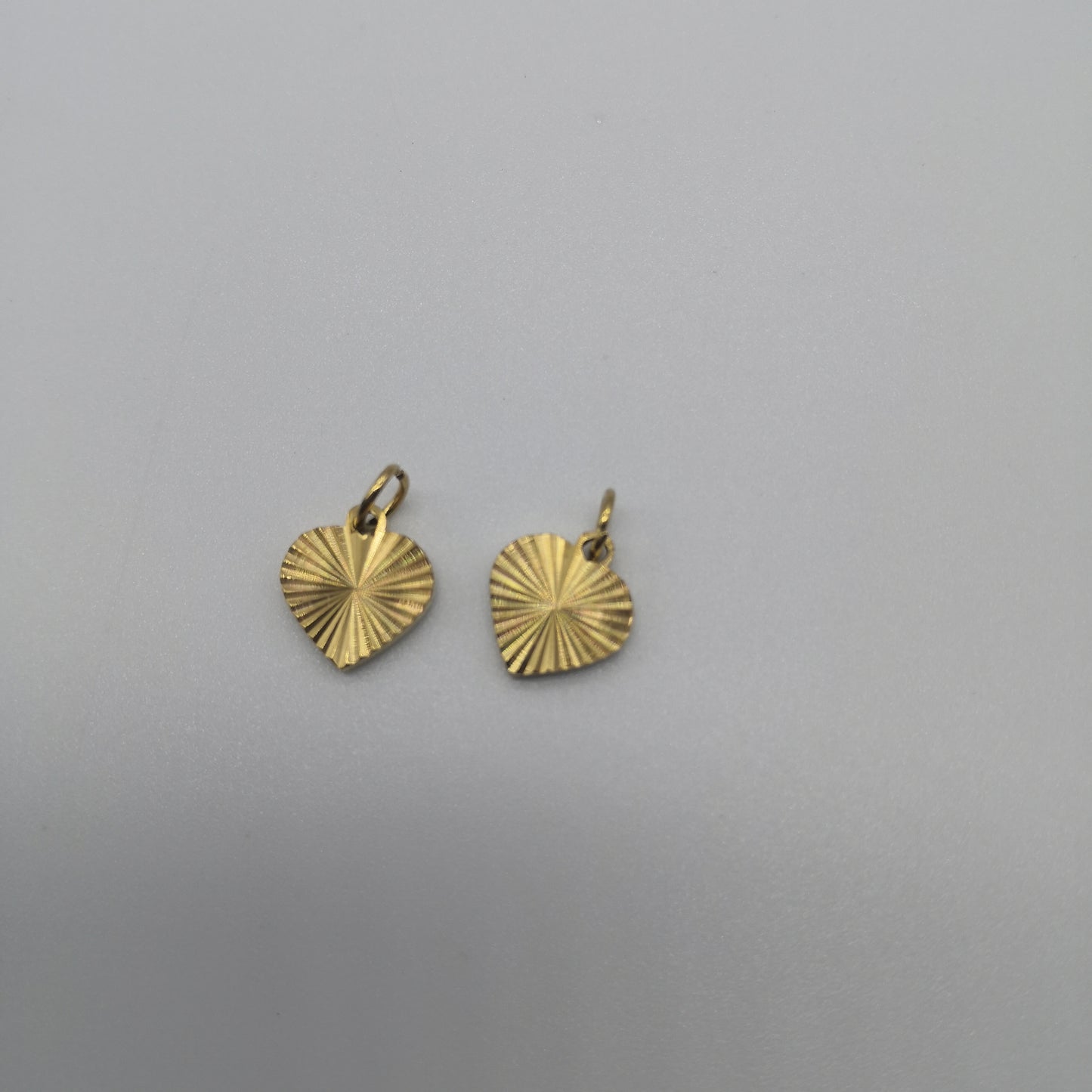 Textured heart (gold)