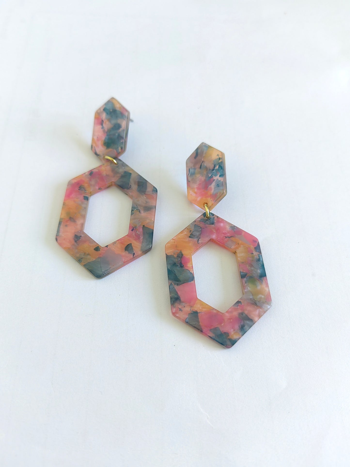 Gloria Earrings in resin color F09