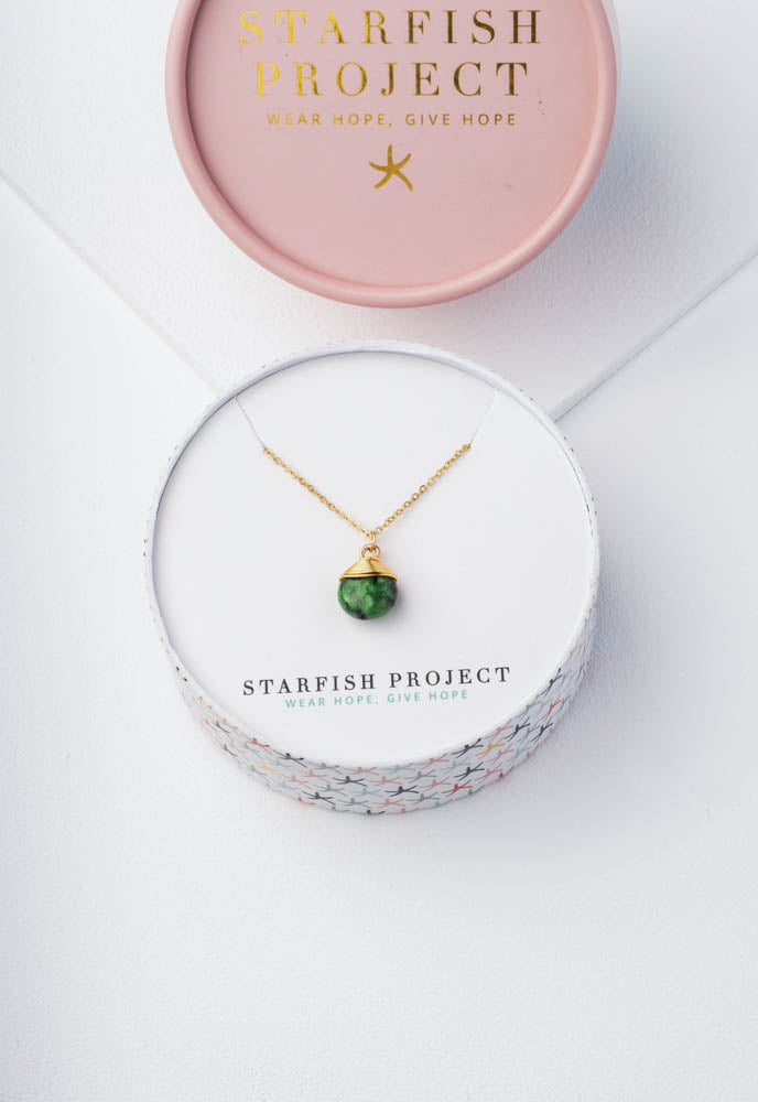 A Drop of Delight Necklace in Emerald Green