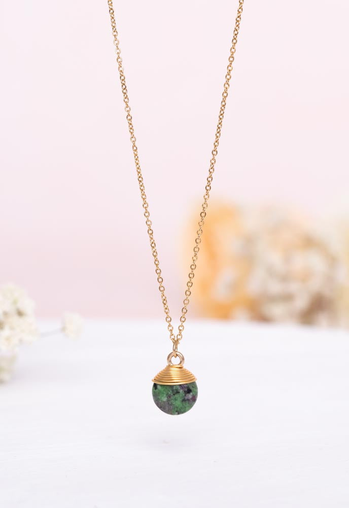 A Drop of Delight Necklace in Emerald Green