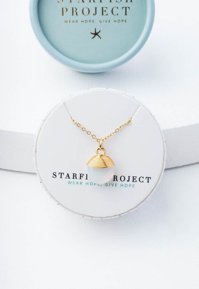 A Drop of Delight Necklace in Moon Light