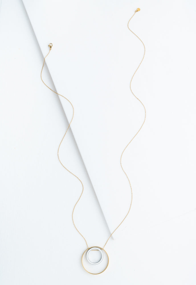 Lisa Circle Necklace
